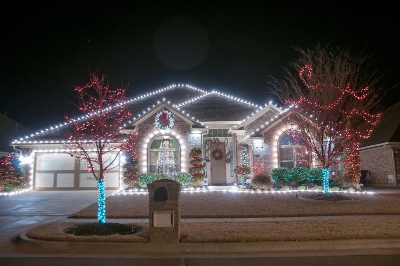 Commercial Holiday Lights Installation